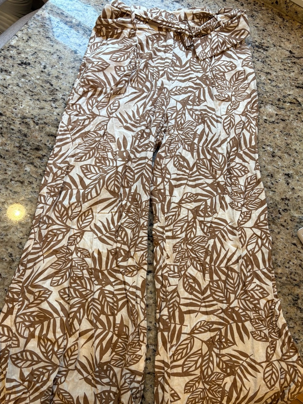 House of Harlow 1960 Brown & Cream Wide-Leg Leaf Print Pants